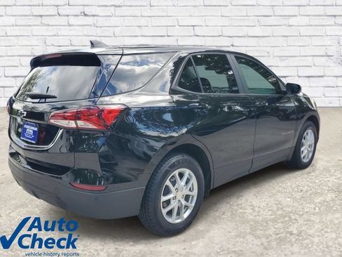 Used 2023 Chevrolet Equinox LS w/ LS Convenience Package FWD image 4
