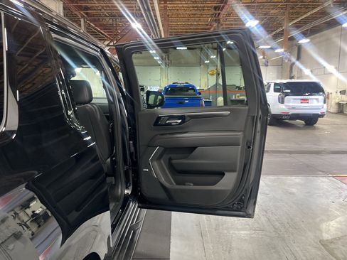 New 2026 Chevrolet Suburban RST w/ Advanced Technology Package AWD/4WD image 24