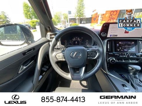 Used 2024 Lexus LX 600 4WD w/ Appearance Package image 16