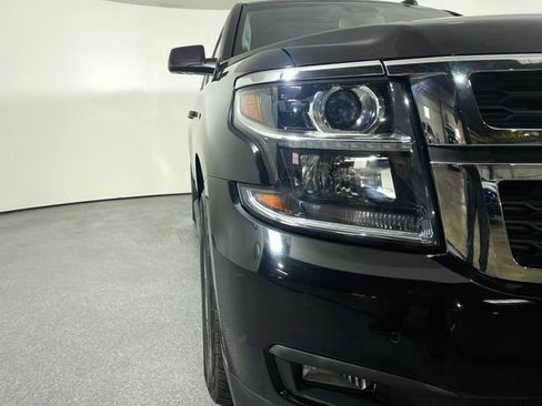 Used 2017 Chevrolet Suburban LT image 30