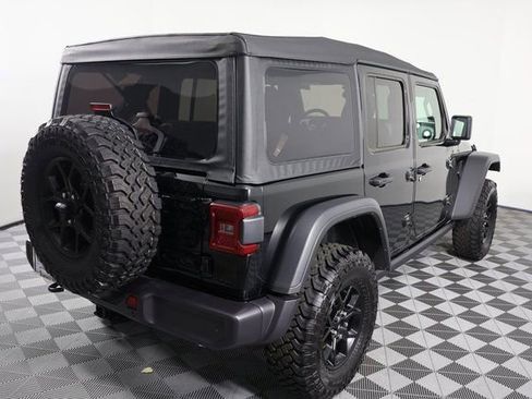 Used 2025 Jeep Wrangler Willys image 8
