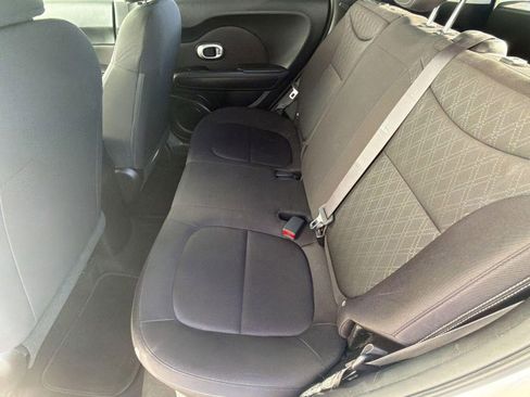 Used 2016 Kia Soul FWD image 14