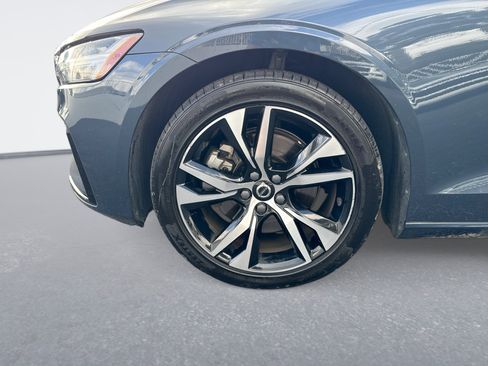 Used 2024 Volvo S60 B5 Core FWD image 11
