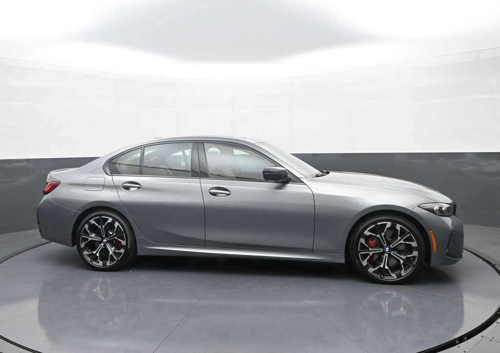 New 2026 BMW 330i xDrive Sedan w/ M Sport Package AWD/4WD image 8