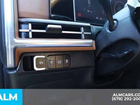 Used 2025 Hyundai Santa Fe Limited image 18