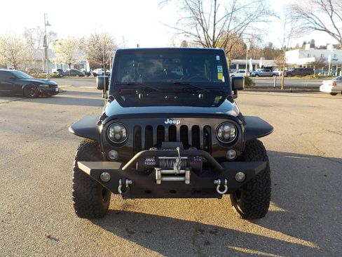 Used 2016 Jeep Wrangler Unlimited Rubicon w/ Connectivity Group image 2