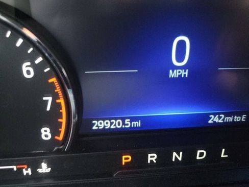 Used 2022 Ford Explorer XLT image 8