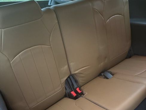 Used 2017 Buick Enclave Leather w/ Enclave Tuscan Edition FWD image 20