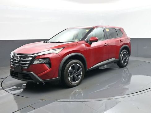 Used 2025 Nissan Rogue SV AWD/4WD image 1