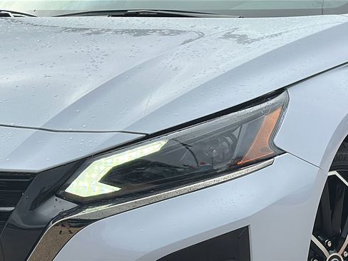 New 2025 Nissan Altima 2.5 SR w/ SR Premium Package image 4