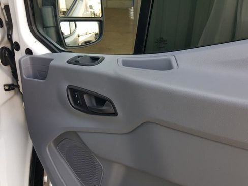 Used 2017 Ford Transit 150 XLT image 25