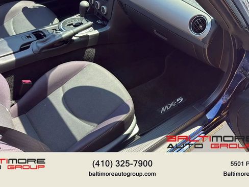 Used 2009 MAZDA MX-5 Miata Sport RWD image 29