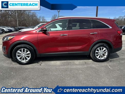 Used 2016 Kia Sorento LX w/ LX Convenience Package image 36