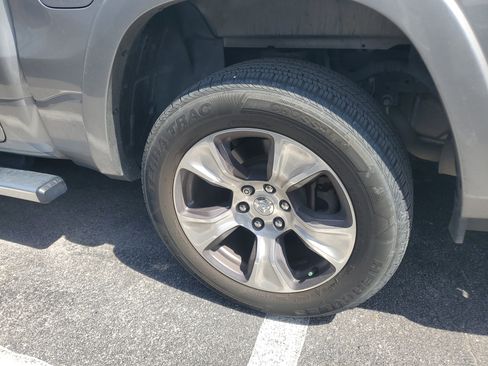 Used 2019 RAM 1500 Laramie w/ Sport Appearance Package image 5