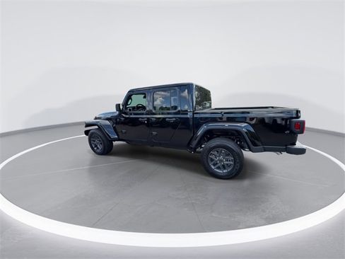 New 2025 Jeep Gladiator Sport image 6