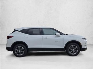 Used 2025 Chevrolet Blazer LT FWD video 4