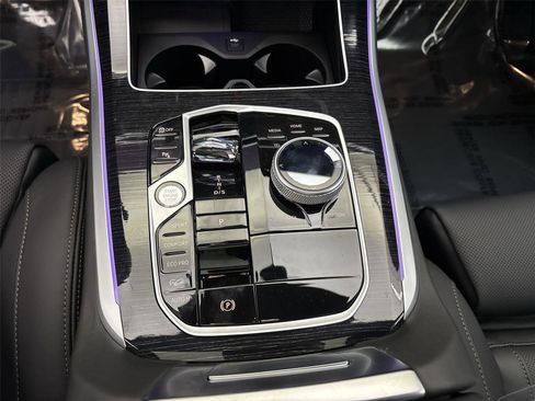 Used 2026 BMW X5 xDrive40i w/ Executive Package image 23