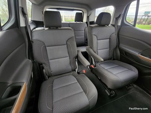Used 2023 GMC Acadia SLE w/ Driver Convenience Package FWD image 44