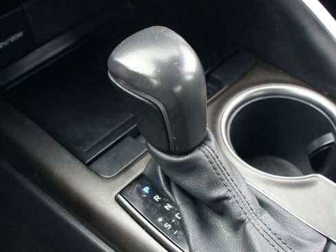 Used 2024 Toyota Camry SE image 10