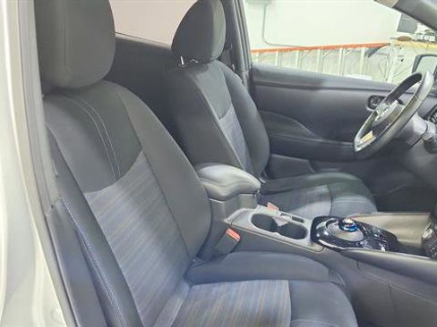 Used 2022 Nissan Leaf SV w/ SV Technology Package image 29