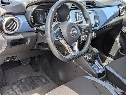 Used 2025 Nissan Versa SV FWD image 10