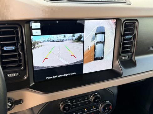 Used 2022 Ford Bronco Wildtrak image 27