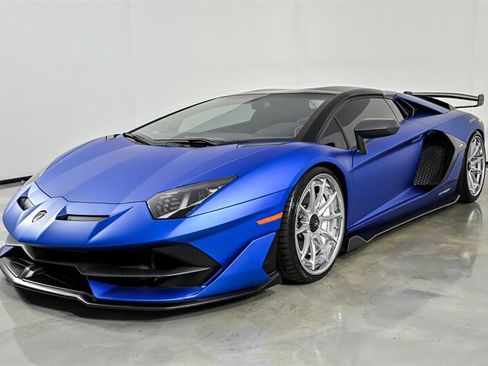 Used 2021 Lamborghini Aventador SVJ AWD/4WD image 7
