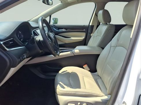 Used 2019 Buick Enclave Essence AWD/4WD image 18
