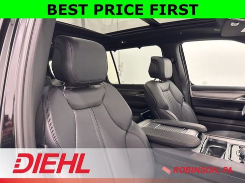 New 2026 Jeep Grand Wagoneer Limited image 16