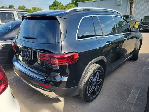 Certified 2024 Mercedes-Benz GLB 250 image 3