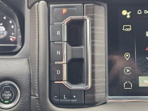 Used 2023 GMC Yukon XL Denali RWD image 22