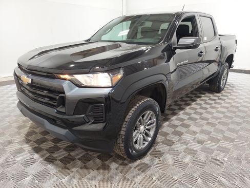 Used 2023 Chevrolet Colorado LT w/ Advanced Trailering Package AWD/4WD image 1