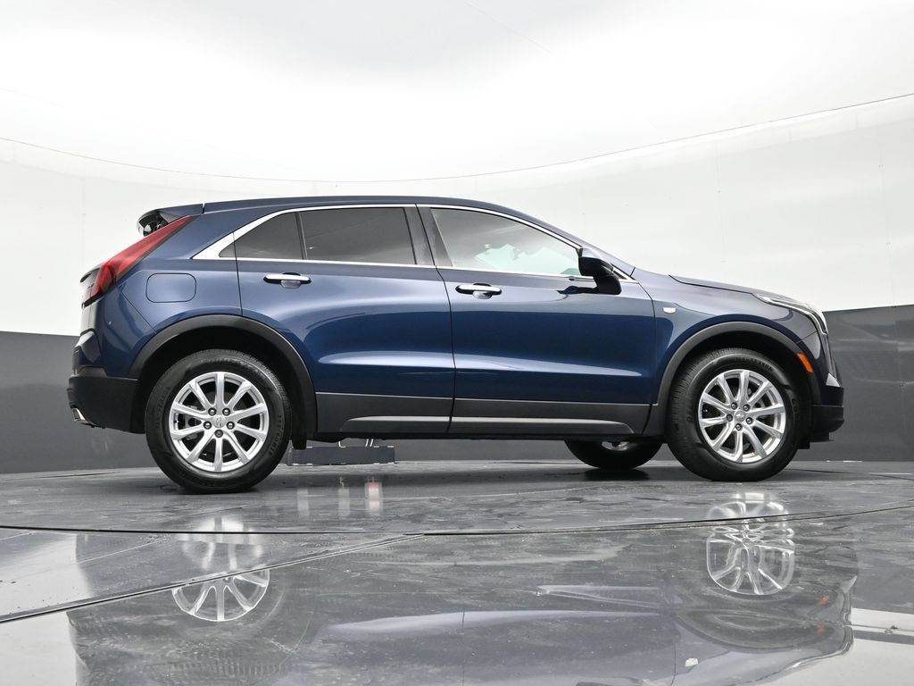 Certified 2021 Cadillac XT4 Luxury w/ Driver Awareness Package FWD image 25