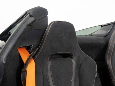 Used 2024 McLaren 750S Spider RWD image 36