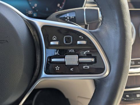 Certified 2022 Mercedes-Benz GLC 300 4MATIC w/ Premium Package Lite image 12