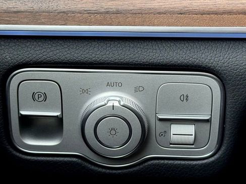 New 2026 Mercedes-Benz GLE 350 4MATIC image 18