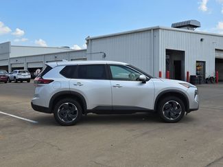 Used 2024 Nissan Rogue SV AWD/4WD video 4