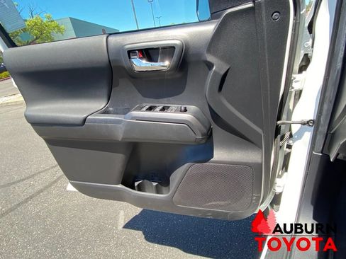 Used 2023 Toyota Tacoma TRD Sport AWD/4WD image 35