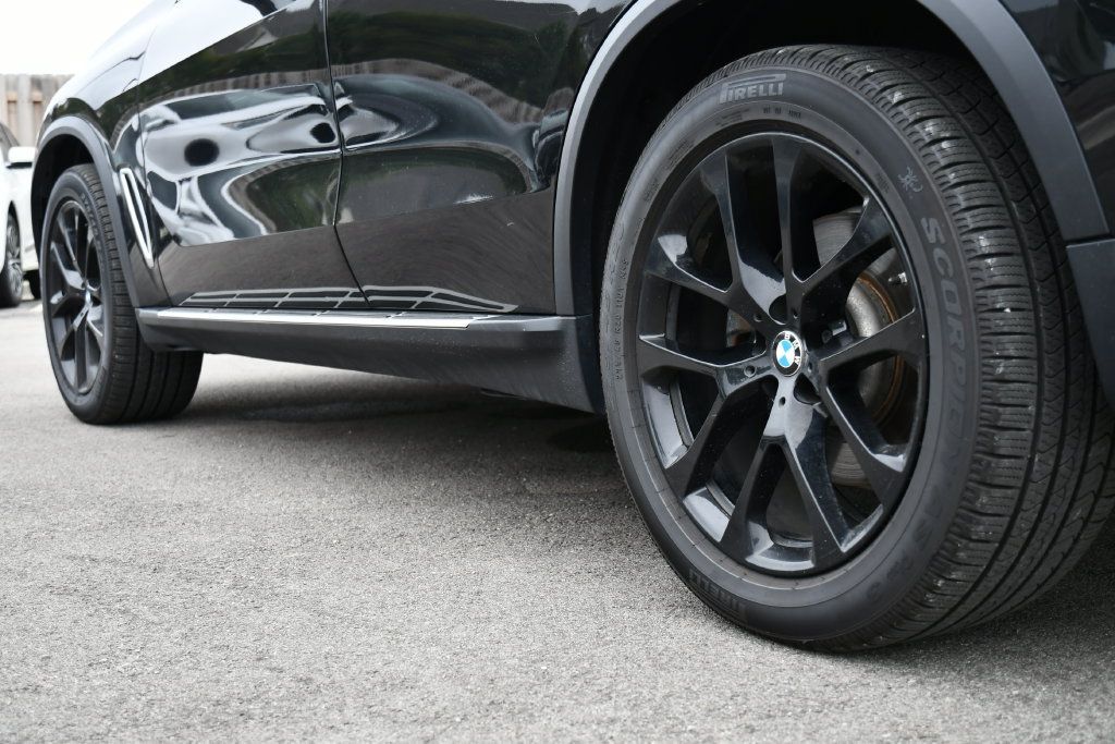 Used 2019 BMW X5 xDrive40i w/ Off-Road Package AWD/4WD image 11