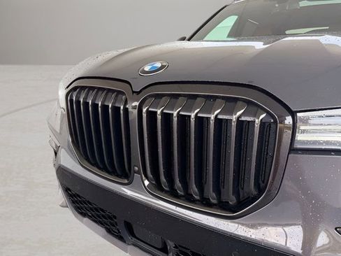 Used 2021 BMW X7 M50i w/ Dynamic Handling Package image 2