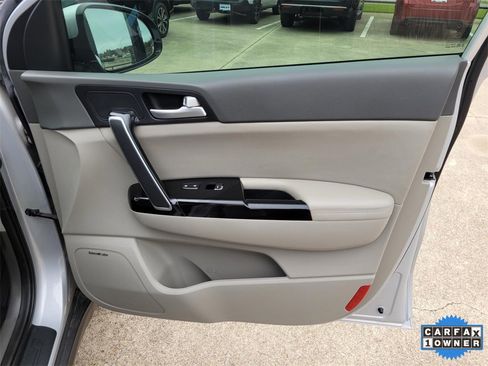 Used 2019 Kia Sportage EX w/ EX Technology Package image 8