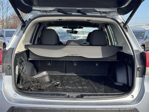 Used 2024 Subaru Forester Premium image 12