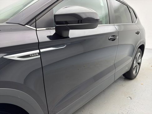 Used 2024 Volkswagen Taos SE image 53