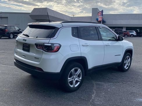 Used 2024 Jeep Compass Latitude AWD/4WD image 5