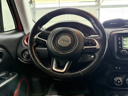 Used 2015 Jeep Renegade Trailhawk w/ Cold Weather Group AWD/4WD image 11