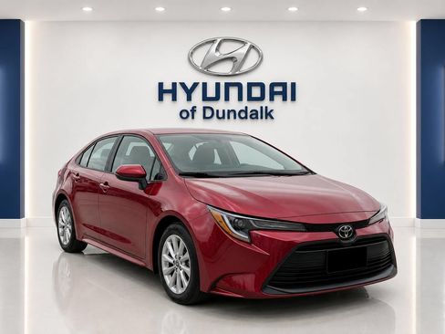 Used 2023 Toyota Corolla LE w/ LE Convenience Package FWD image 1