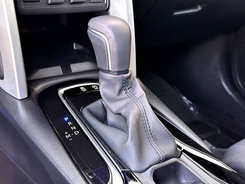 Used 2024 Toyota Corolla Cross XLE image 16