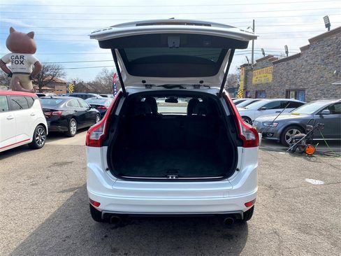 Used 2015 Volvo XC60 T6 R-Design Premier Plus image 13