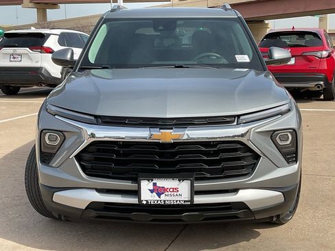 Used 2025 Chevrolet TrailBlazer LT image 3
