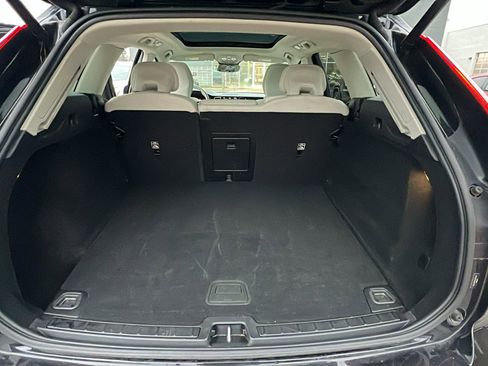 Used 2024 Volvo XC60 B5 Core image 13